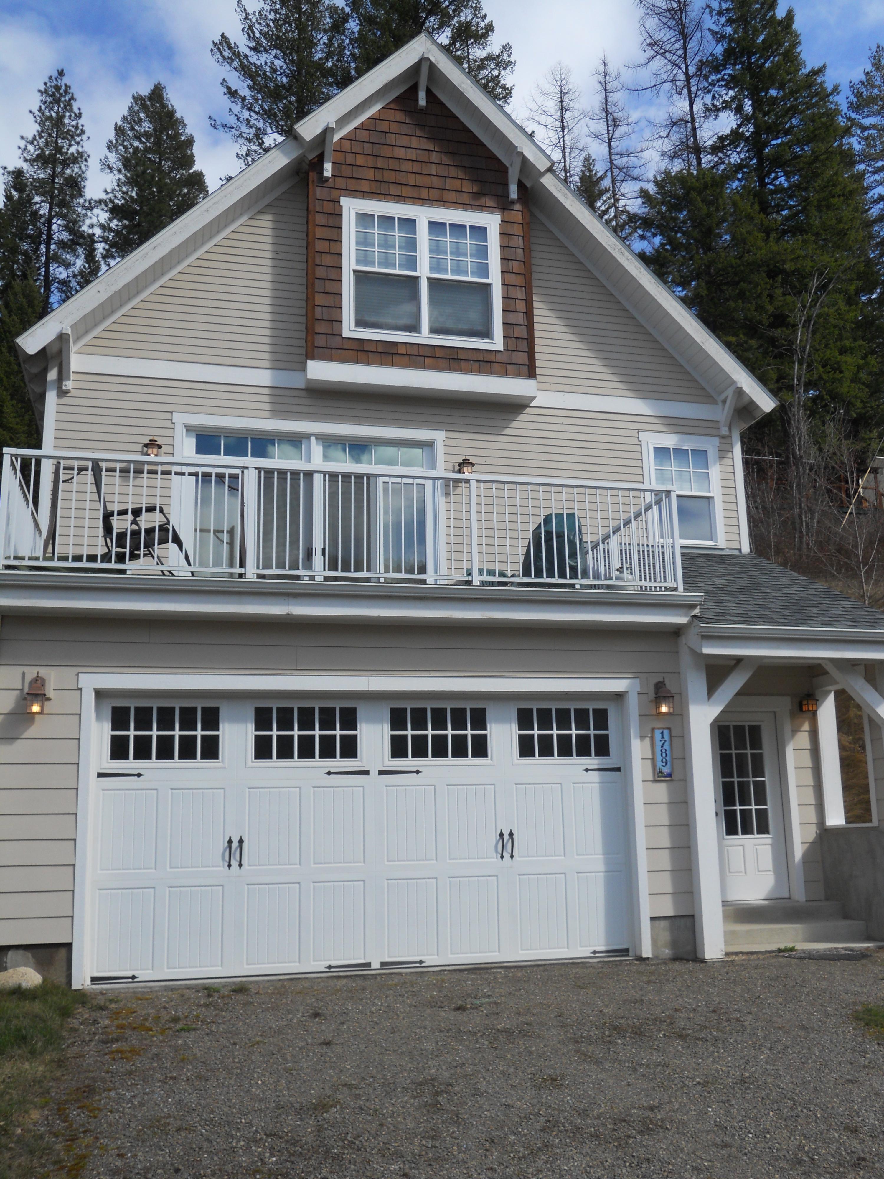 Lake view Home for Sale in Garfield Bay Sagle Idaho